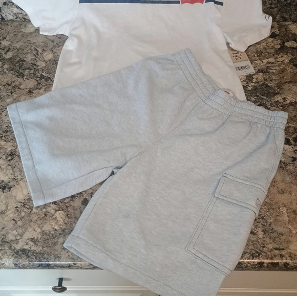 Levi's White and Blue Short Sleeve Size Large T-Shirt and Shorts Set - Picture 3 of 7
